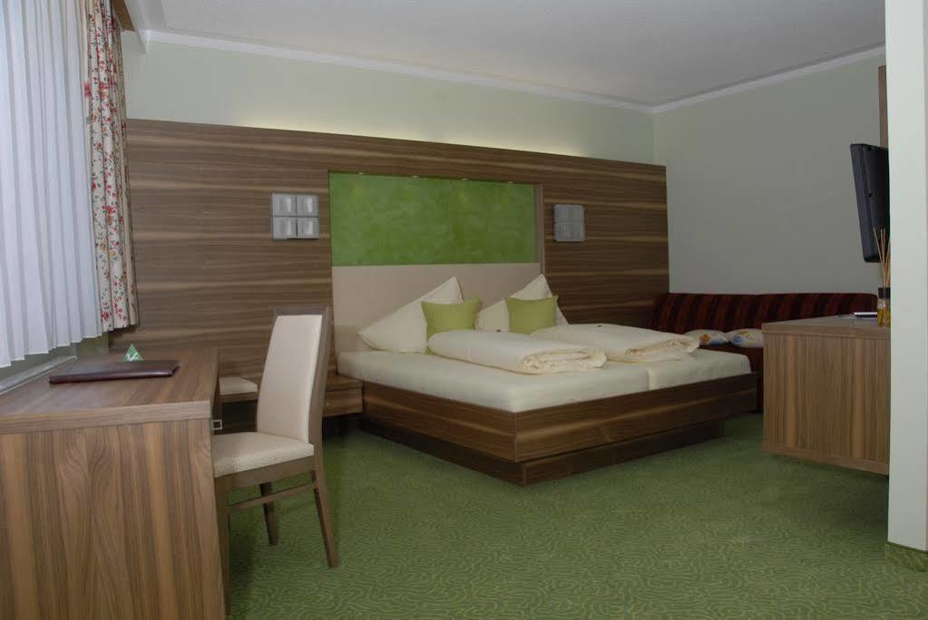 Hotel Sonnenheim Bad Kleinkirchheim Buitenkant foto